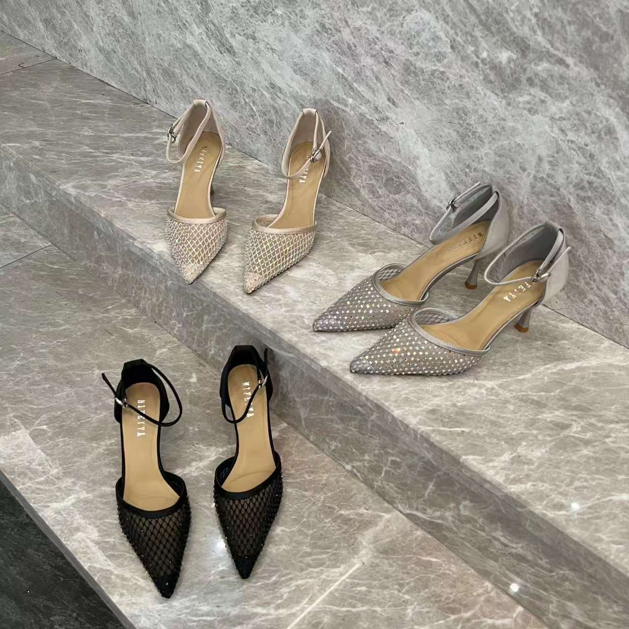 2025年夏新款细跟凉鞋侧空一字扣带性感网纱气质百搭单鞋5601-1