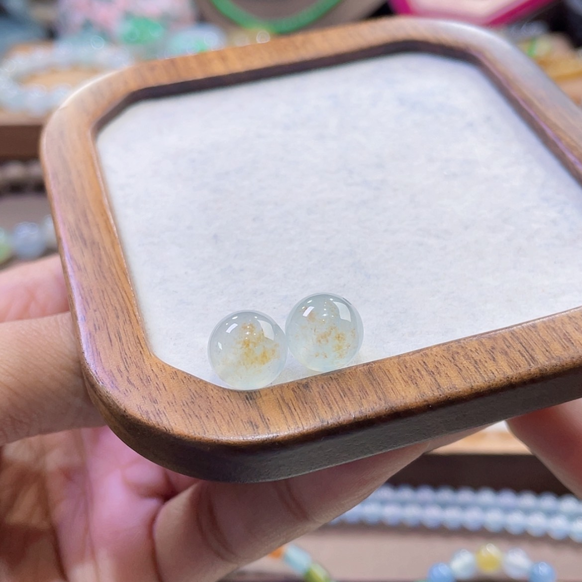 【闪购商品】翡翠颈饰未镶嵌冰黄单颗