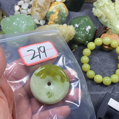 未镶嵌蛇纹石玉手链