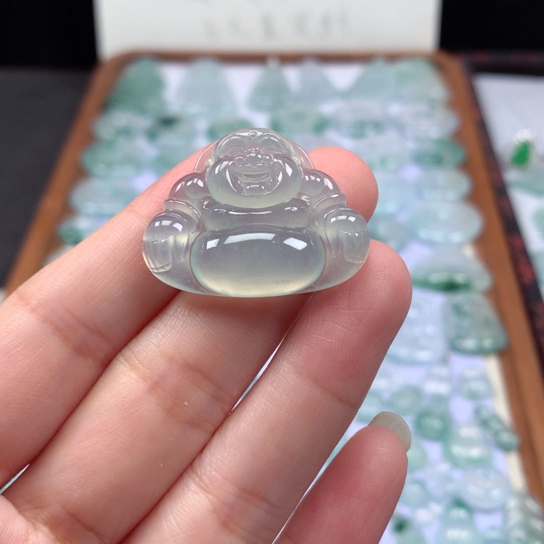 颈饰未镶嵌翡翠冰种晴底佛公