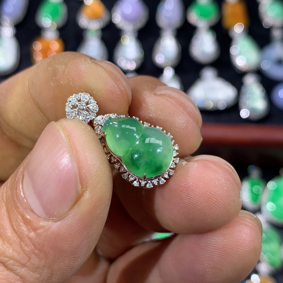 翡翠18K金镶嵌吊坠(不含链)