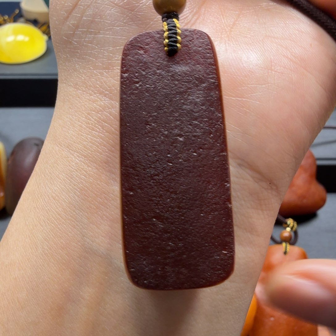 琥珀吊坠(赠链)未镶嵌