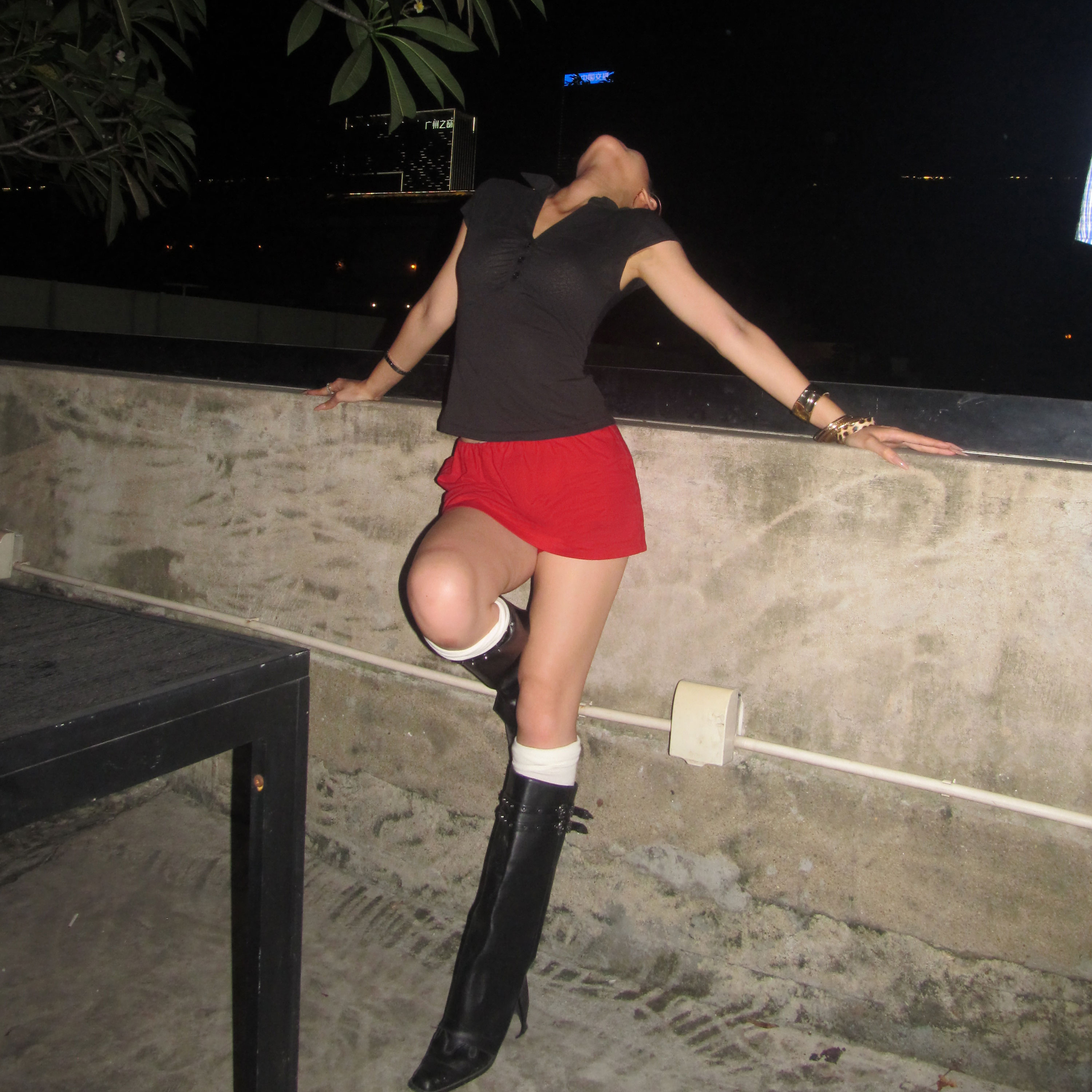 Audwyn棉麻半身裙裤女低腰2025辣妹显瘦显腿长松紧腰直筒A字裙