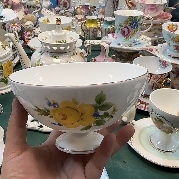 鹿与海陶瓷有限公司