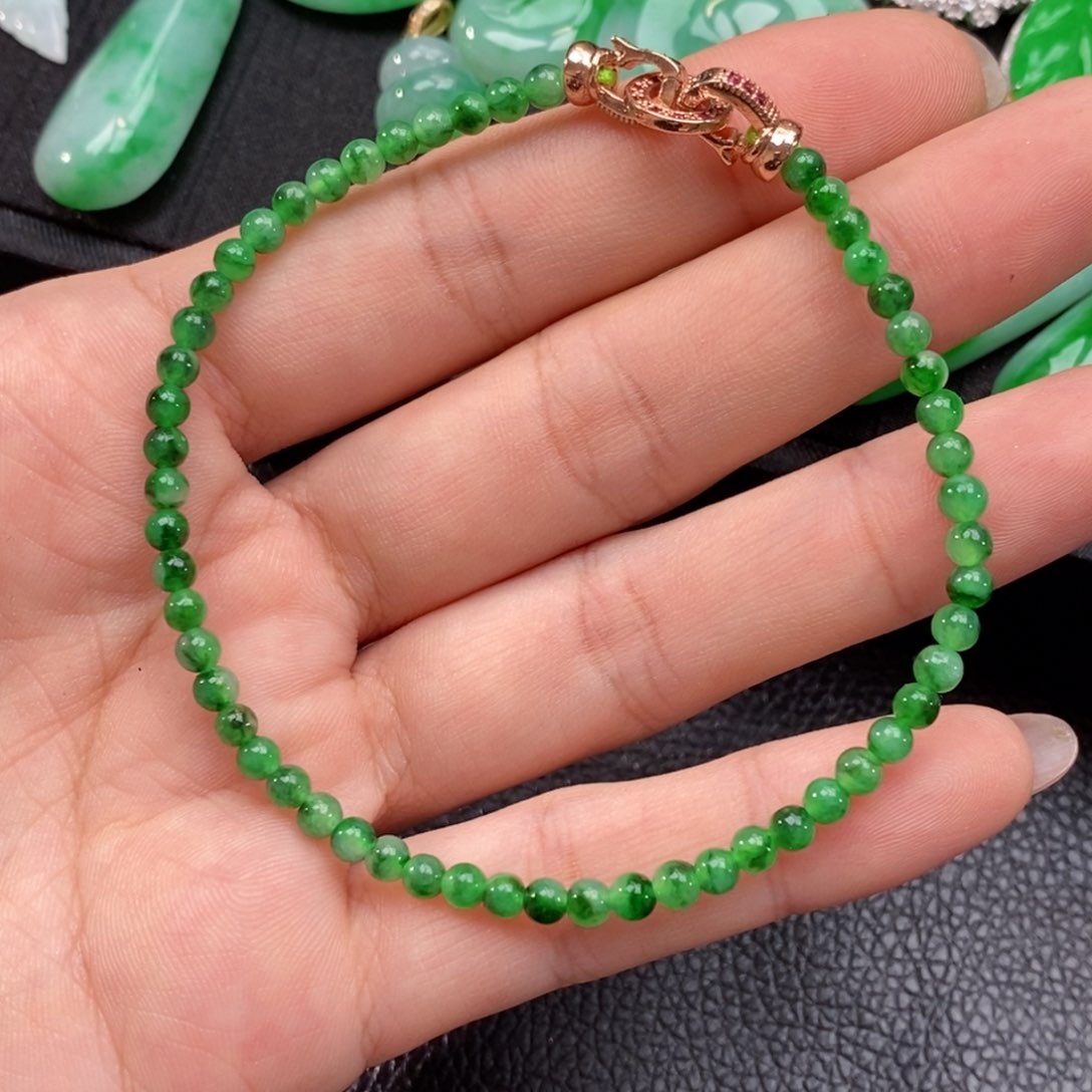 翡翠手串未镶嵌翡翠