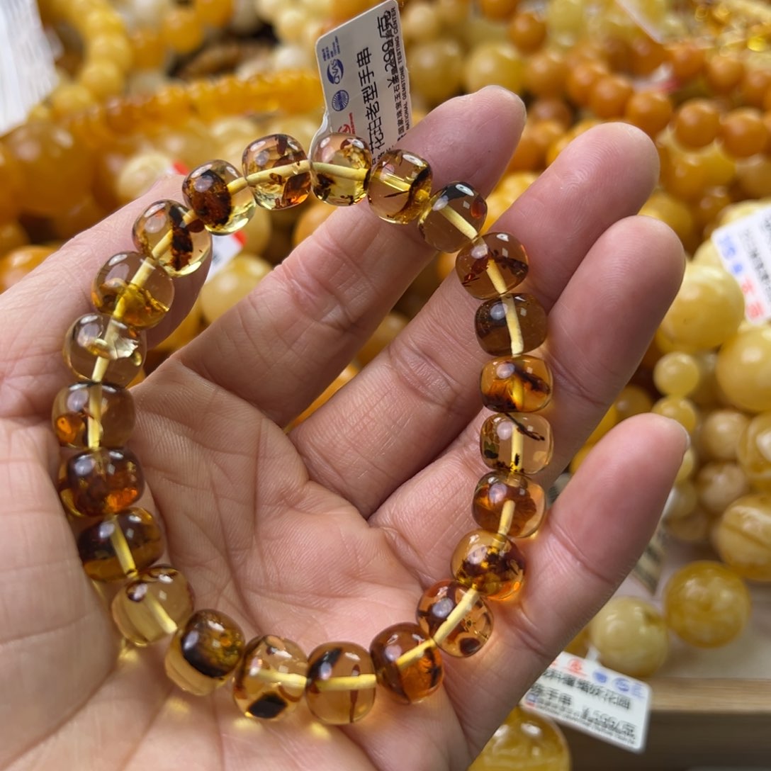 琥珀珠宝奇石未镶嵌