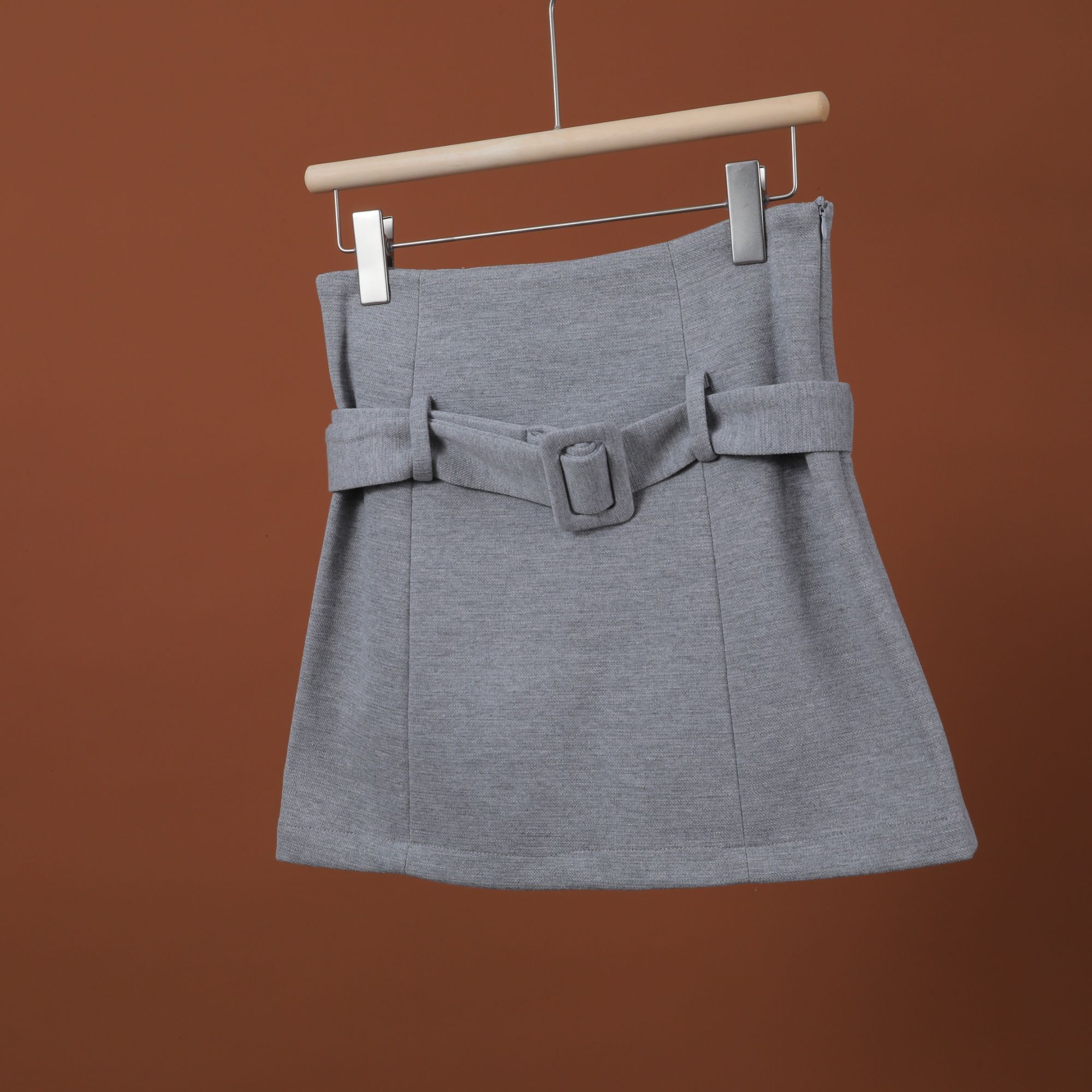 13622  上身超有气质！春夏女士时尚简约纯色显瘦百搭A字半身裙