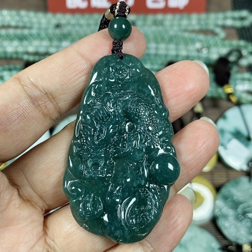 【闪购商品】翡翠颈饰未镶嵌玉吊坠翡翠玉随性龙牌