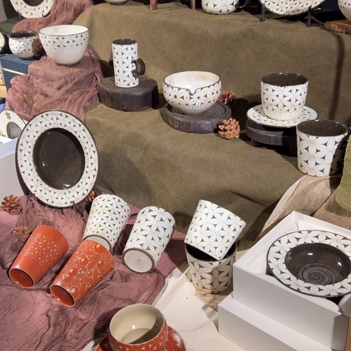 99。           陶瓷