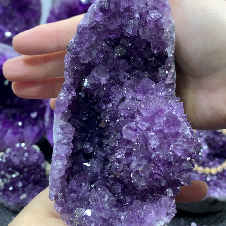 紫晶大型摆件（非配饰）未镶嵌