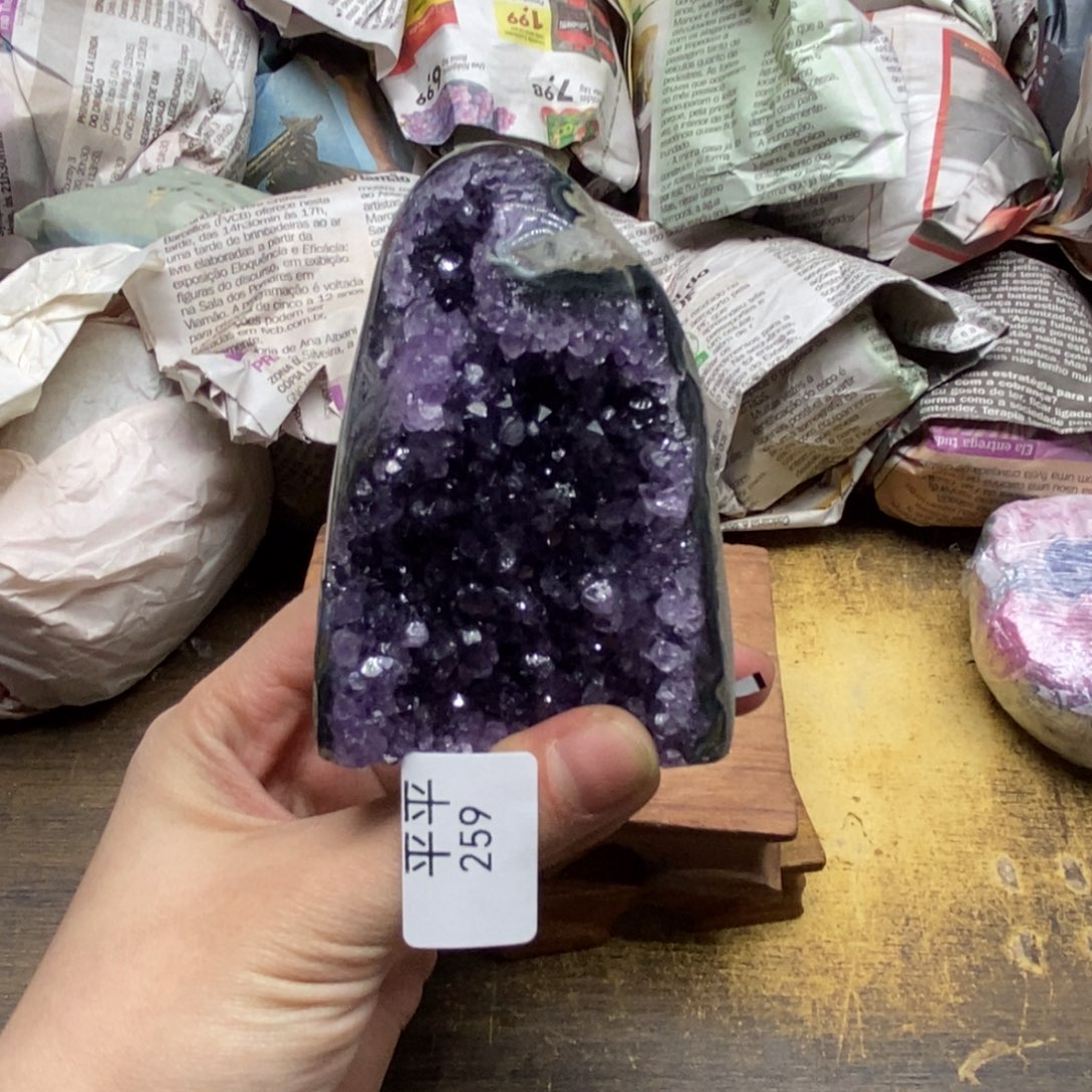 紫晶乌拉圭未镶嵌