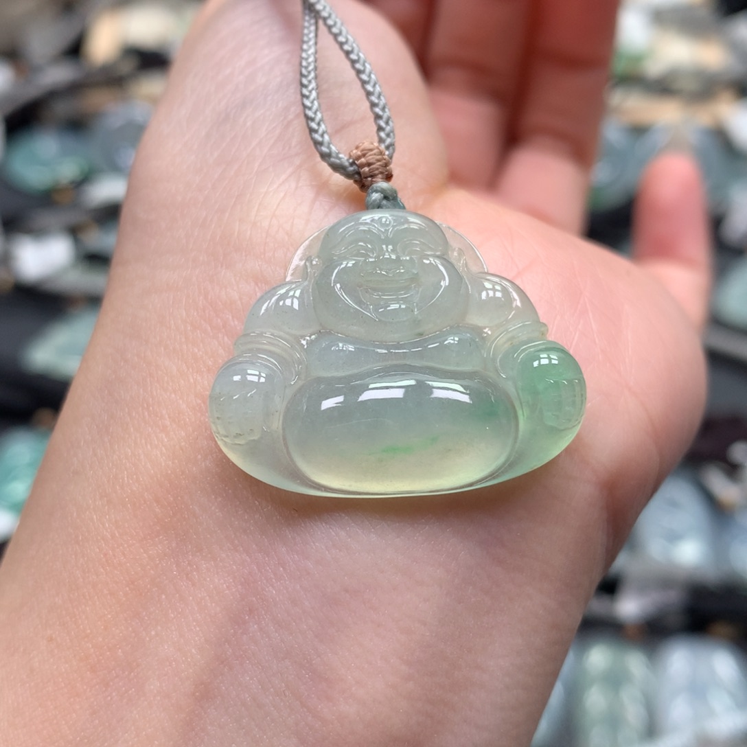 翡翠颈饰未镶嵌佛公