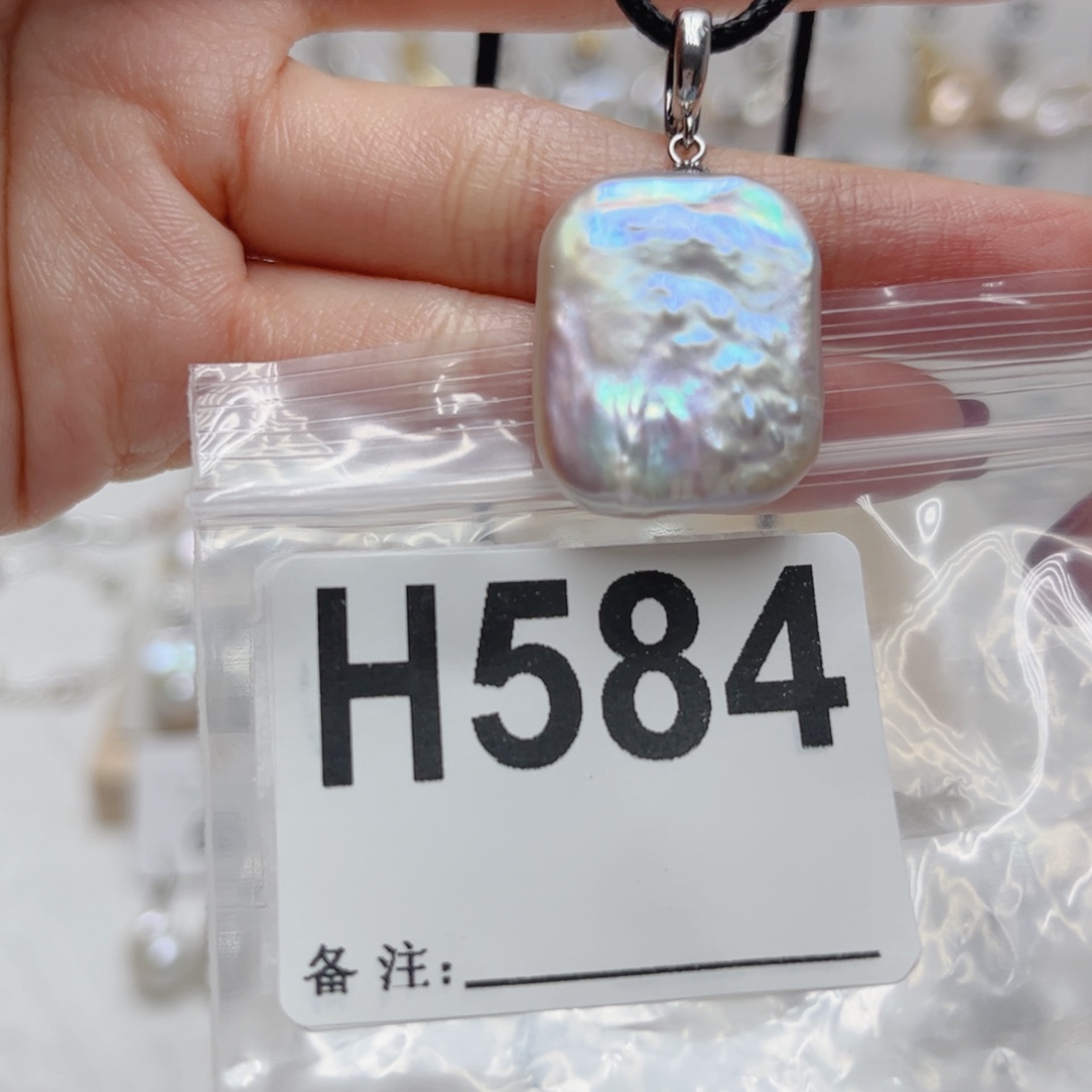 颈饰未镶嵌淡水珍珠