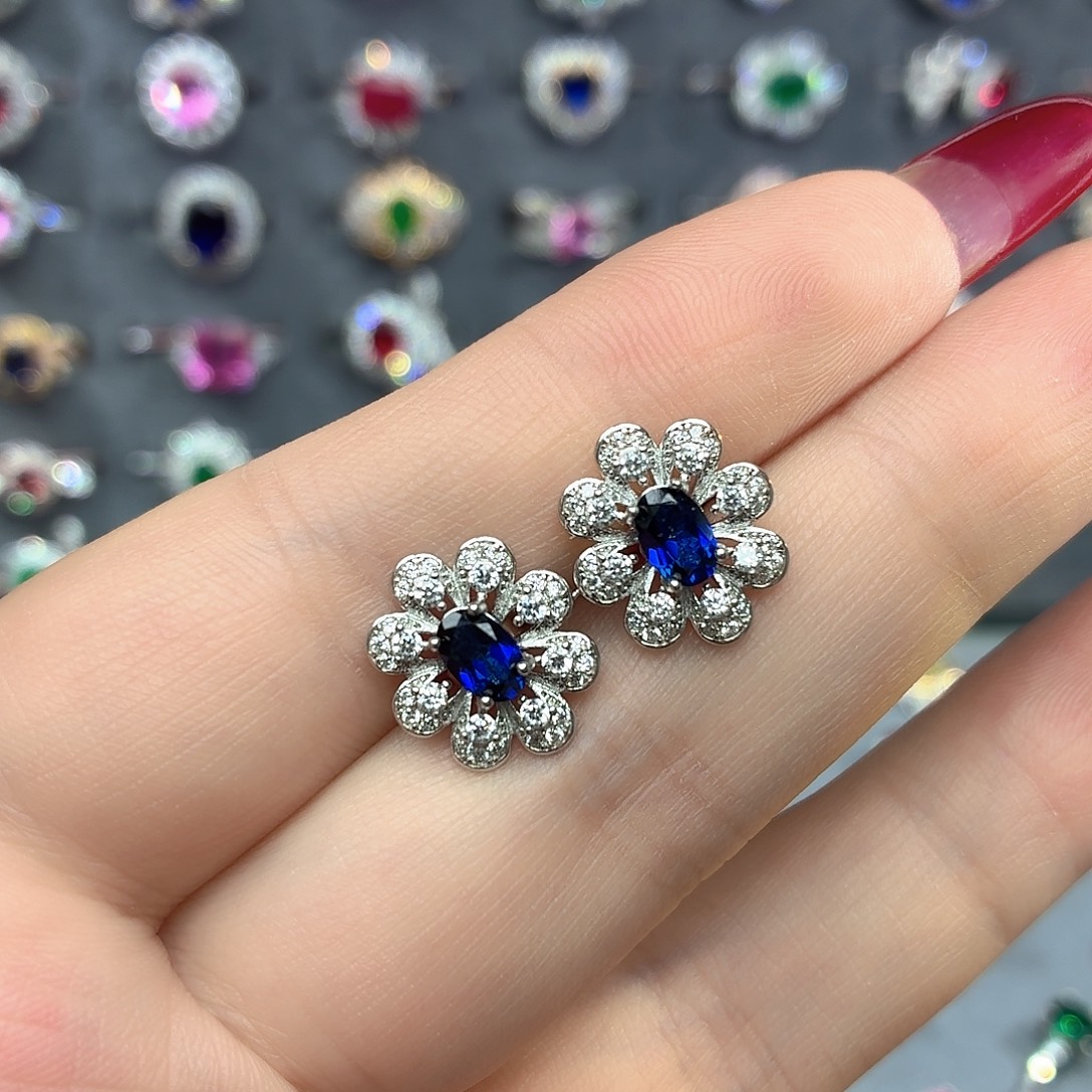 925银培育皇家蓝色宝石