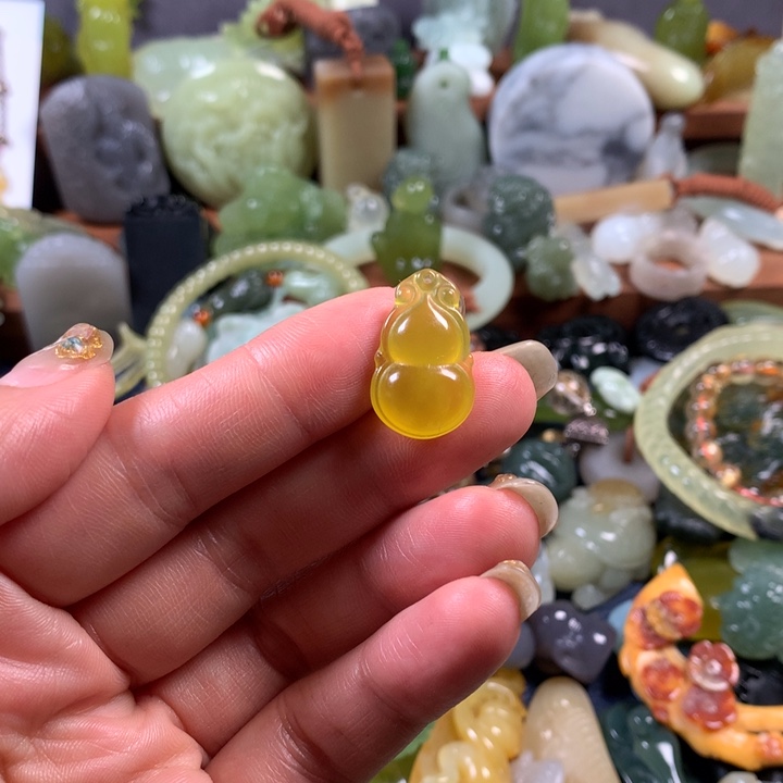 岫玉挂件未镶嵌挂件