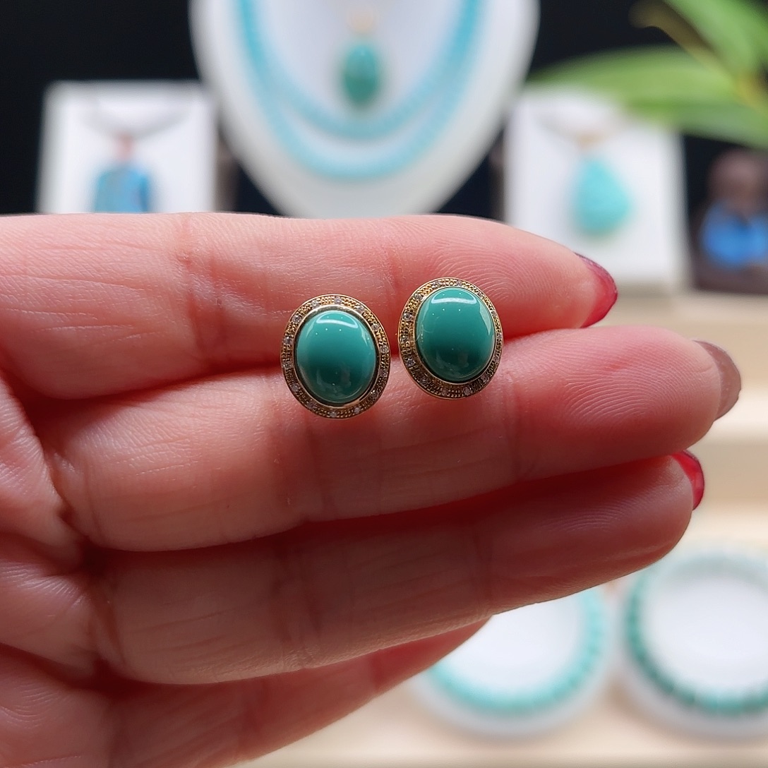 绿松石配饰18K金镶嵌