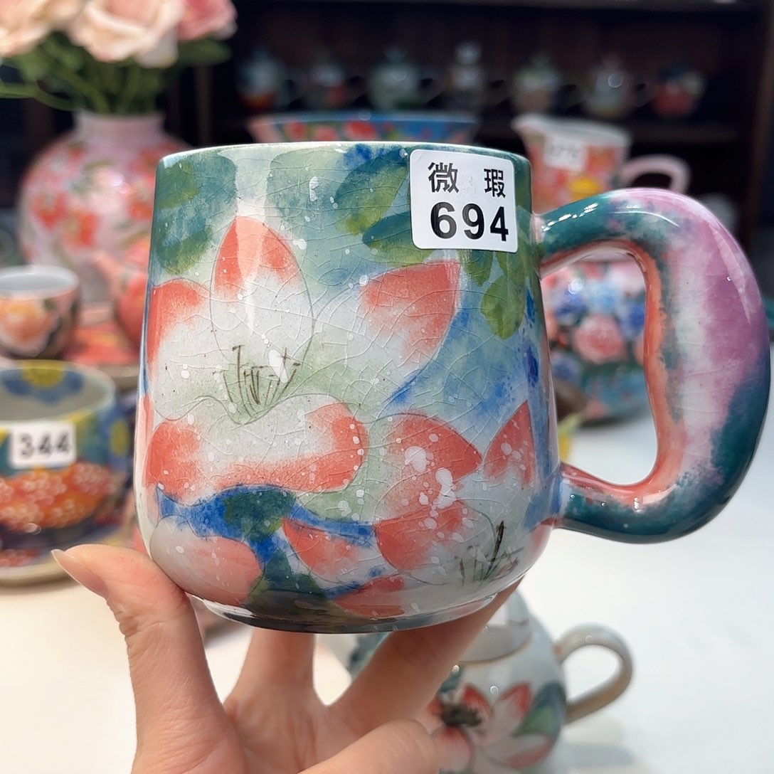 瓷片兔兔好可爱啊