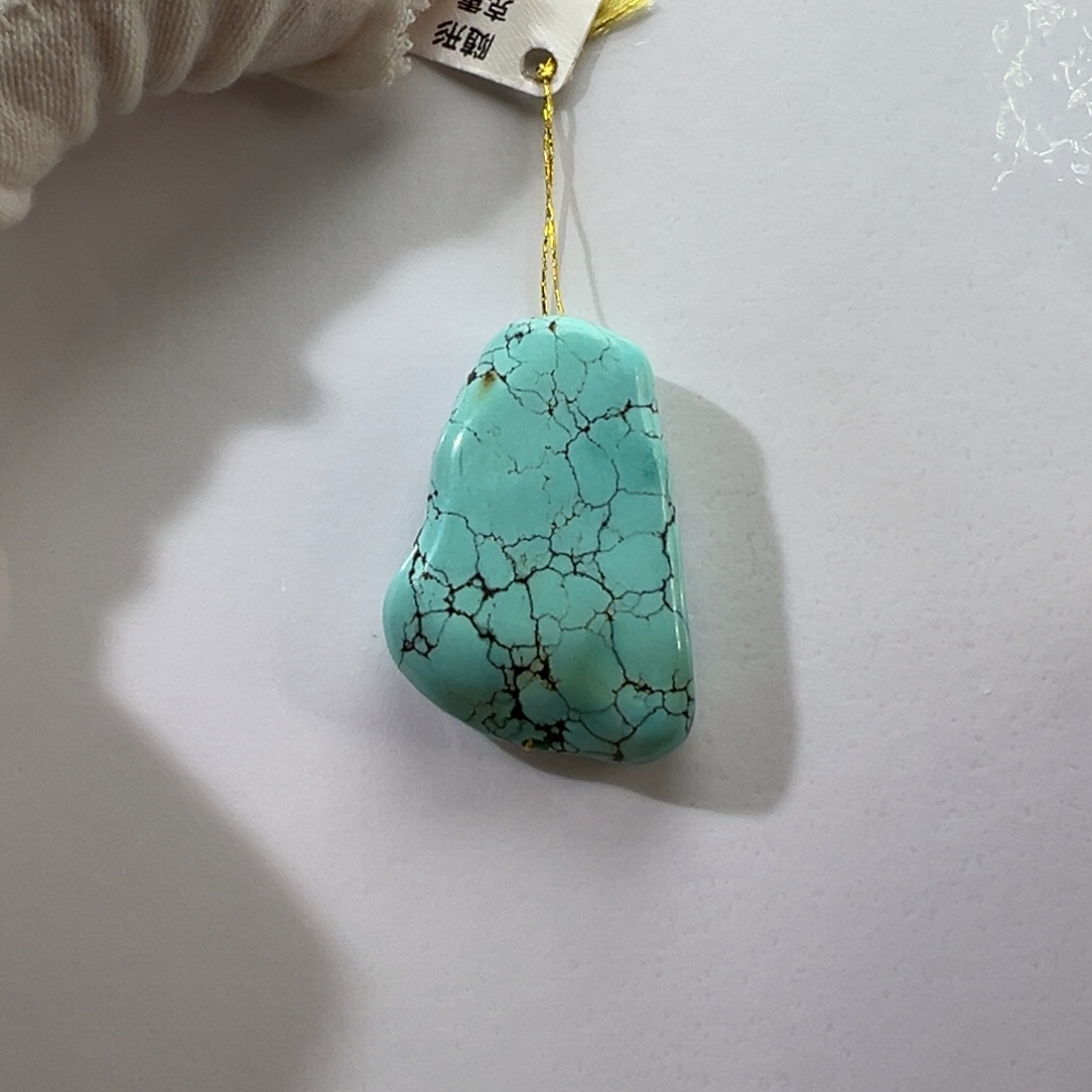 绿松石未镶嵌挂件