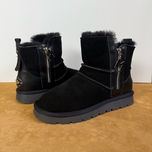 性价比外贸蒙古冬季抗寒户外女款高帮真皮真毛防滑橡胶底保暖棉靴