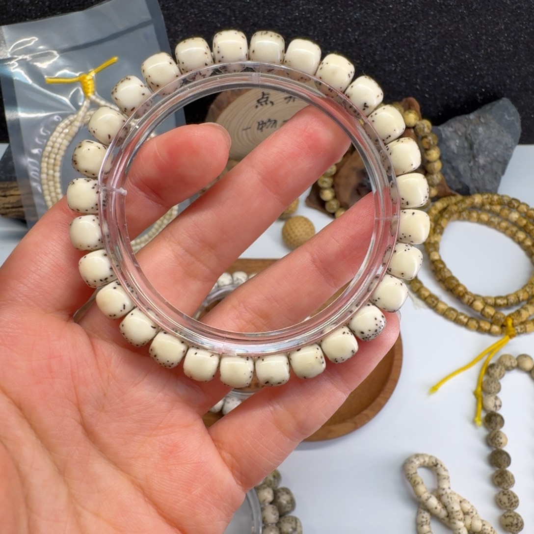 吊坠星月菩提8*7半壁河豚单圈