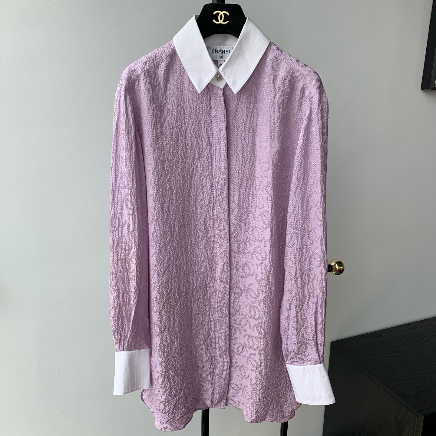 99新 Chanel/香奈儿 Chanel21秀款香芋紫满印logo真丝衬衫 34码 