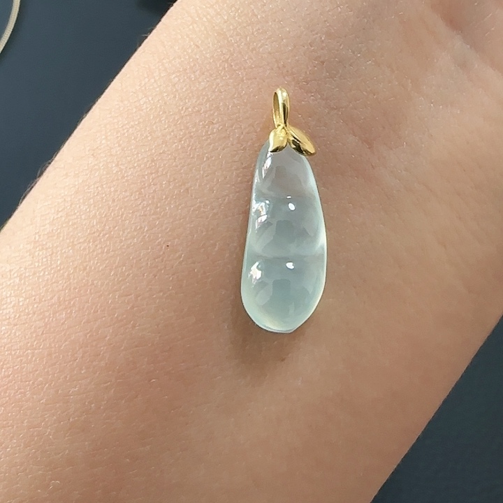 翡翠颈饰18K金镶嵌L福豆