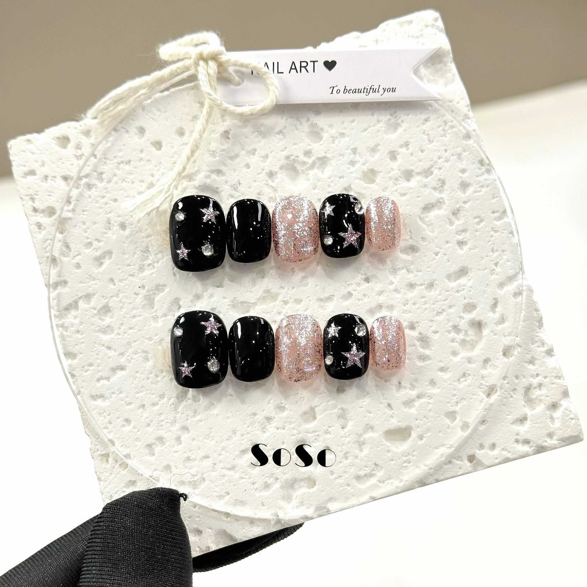 Nice SoSo【黑莓星辰】纯手工穿戴甲纯欲手绘猫眼跳色爆闪显白小众