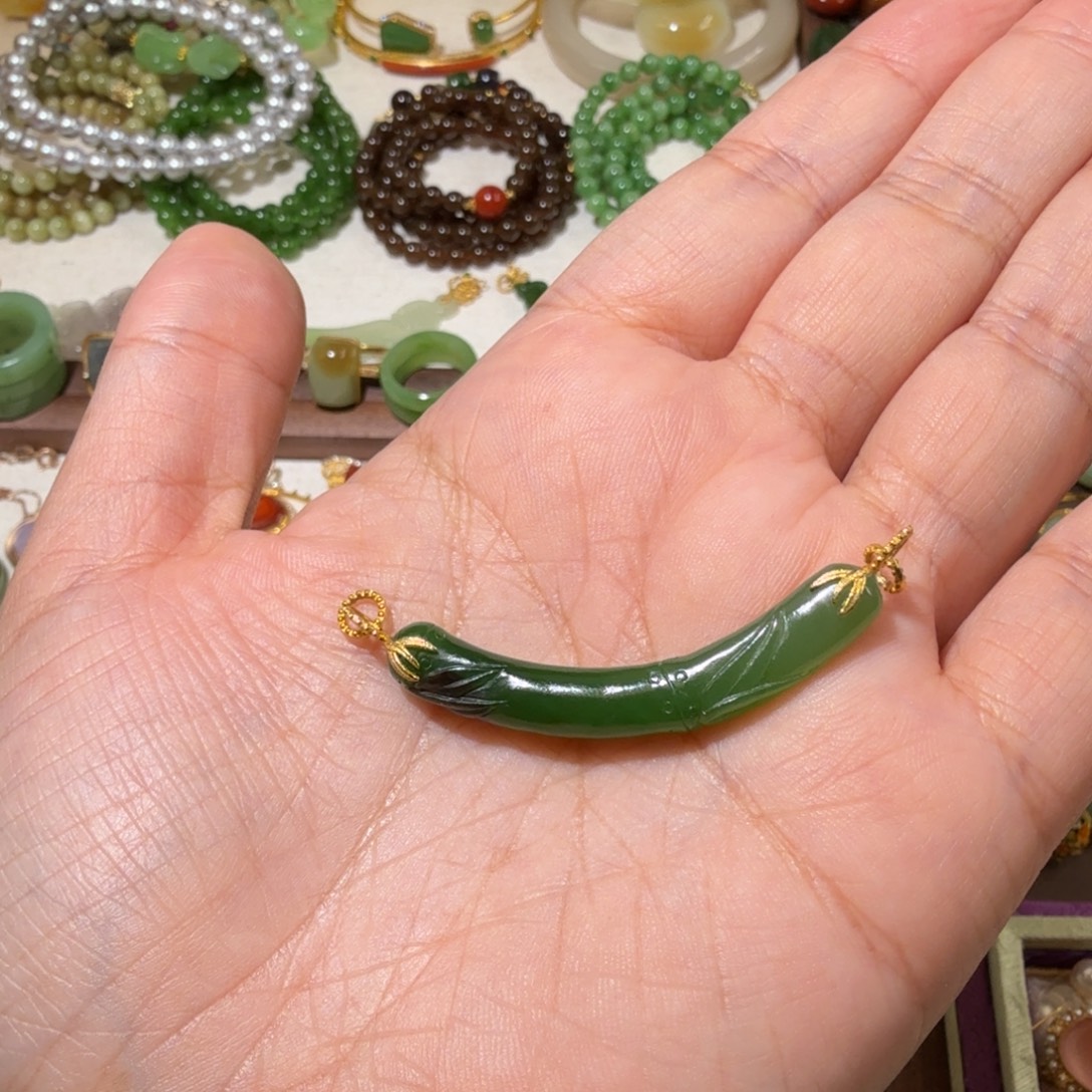 和田玉（碧玉）18K金镶嵌吊坠(不含链)