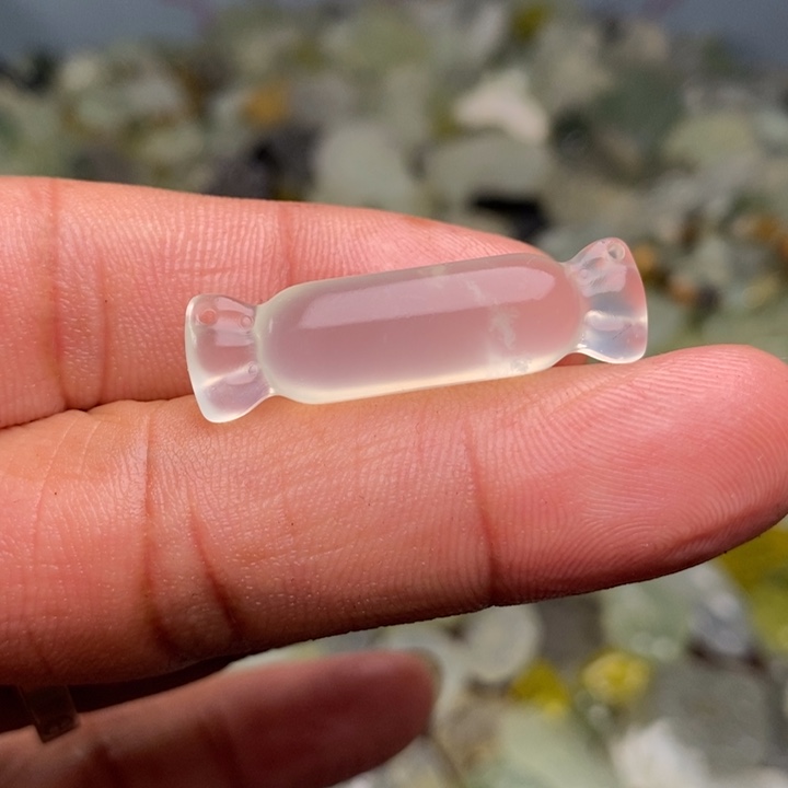 蛇纹石玉颈饰合金146