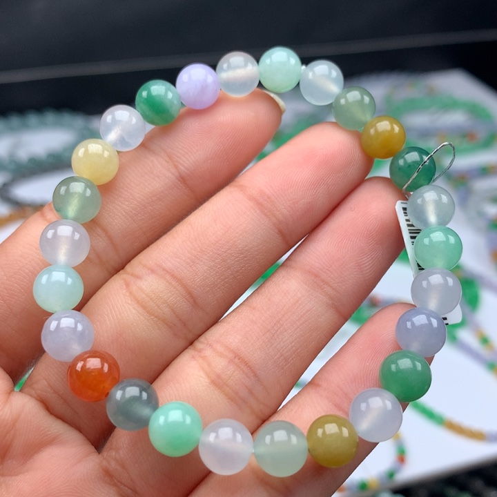 翡翠手镯未镶嵌卡