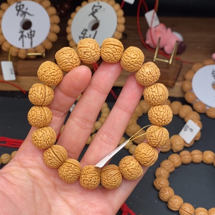 桃核手串?****。荔枝皇15S误差0.5之间