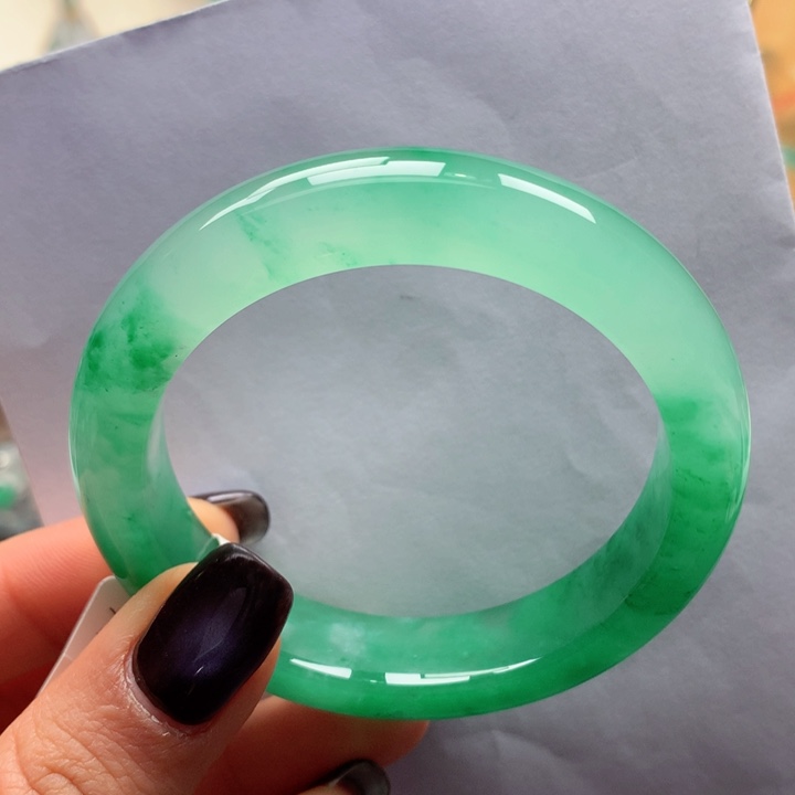 石英质玉未镶嵌手镯