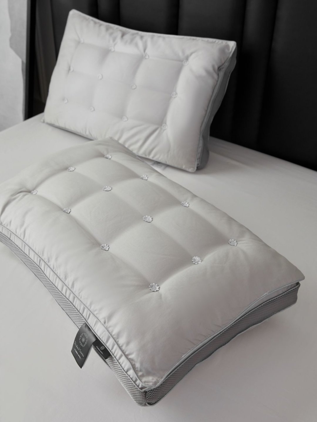 全棉蚕丝枕 护颈二合一软高枕芯48*74尺寸