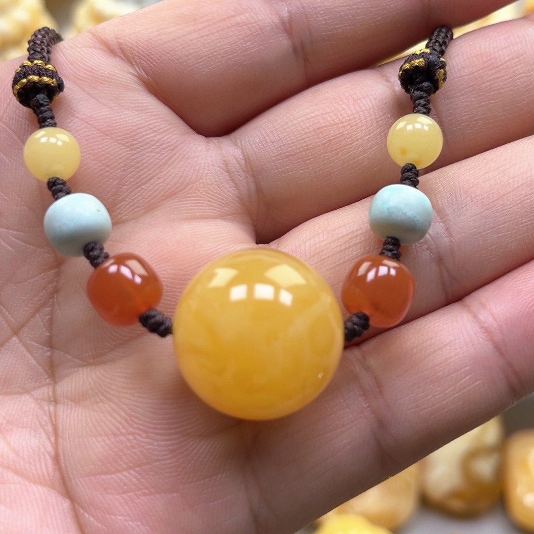 琥珀颈饰未镶嵌吊坠