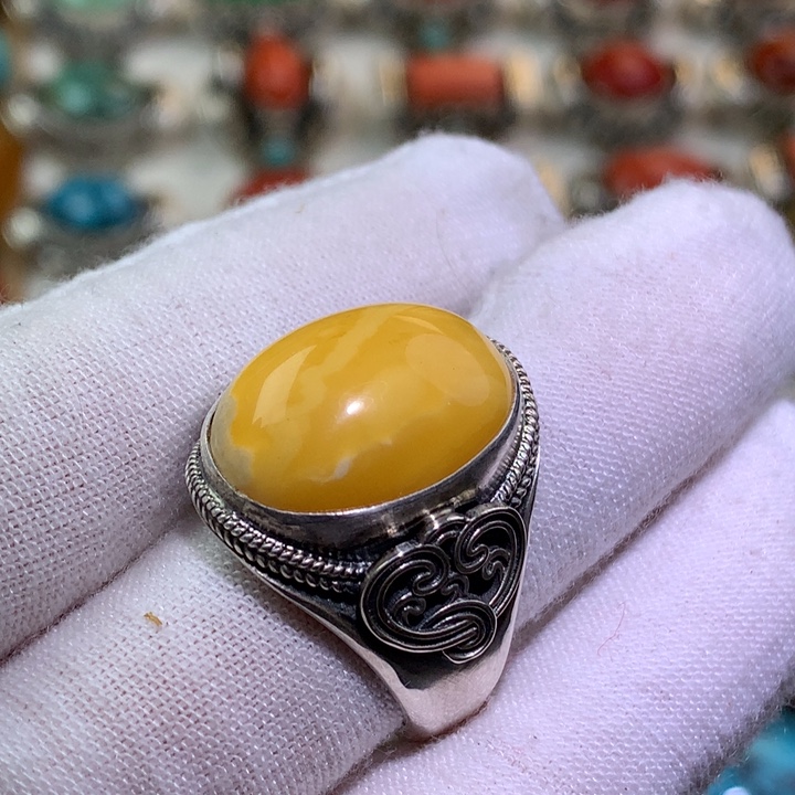 蜜蜡足银镶嵌戒指