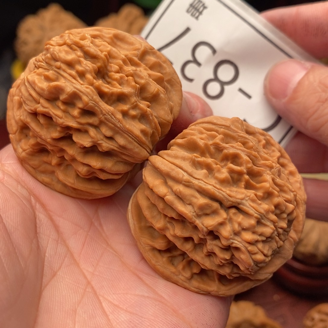 文玩核桃把件汉高楼44