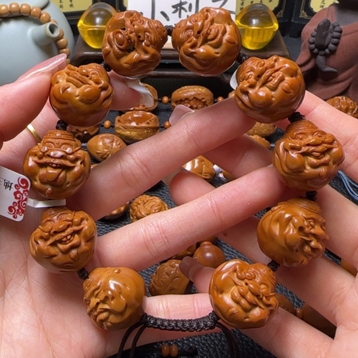 【闪购商品】橄榄核吊坠地主财神头