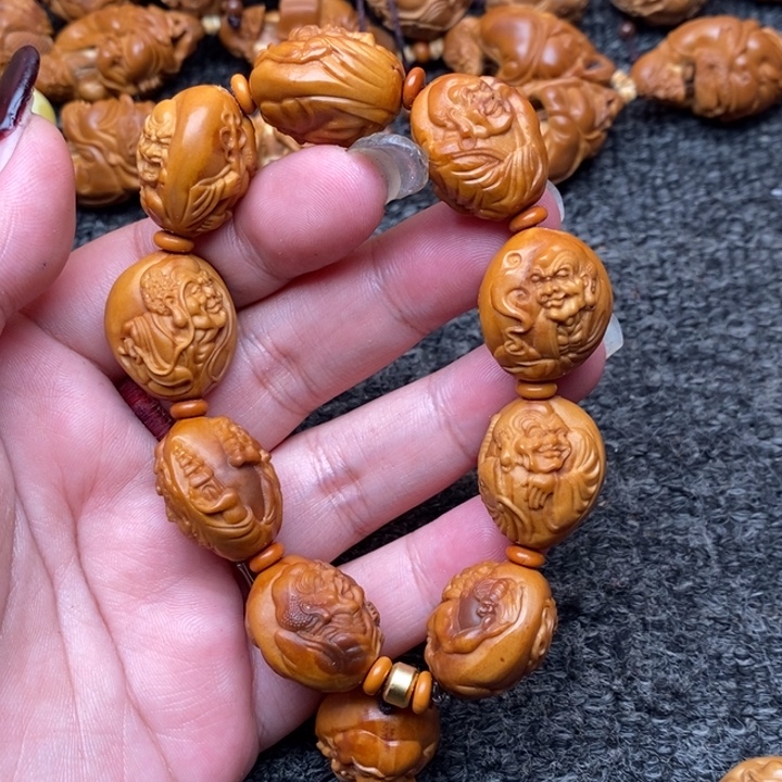 吊坠橄榄核然后好尴尬好尴尬v个