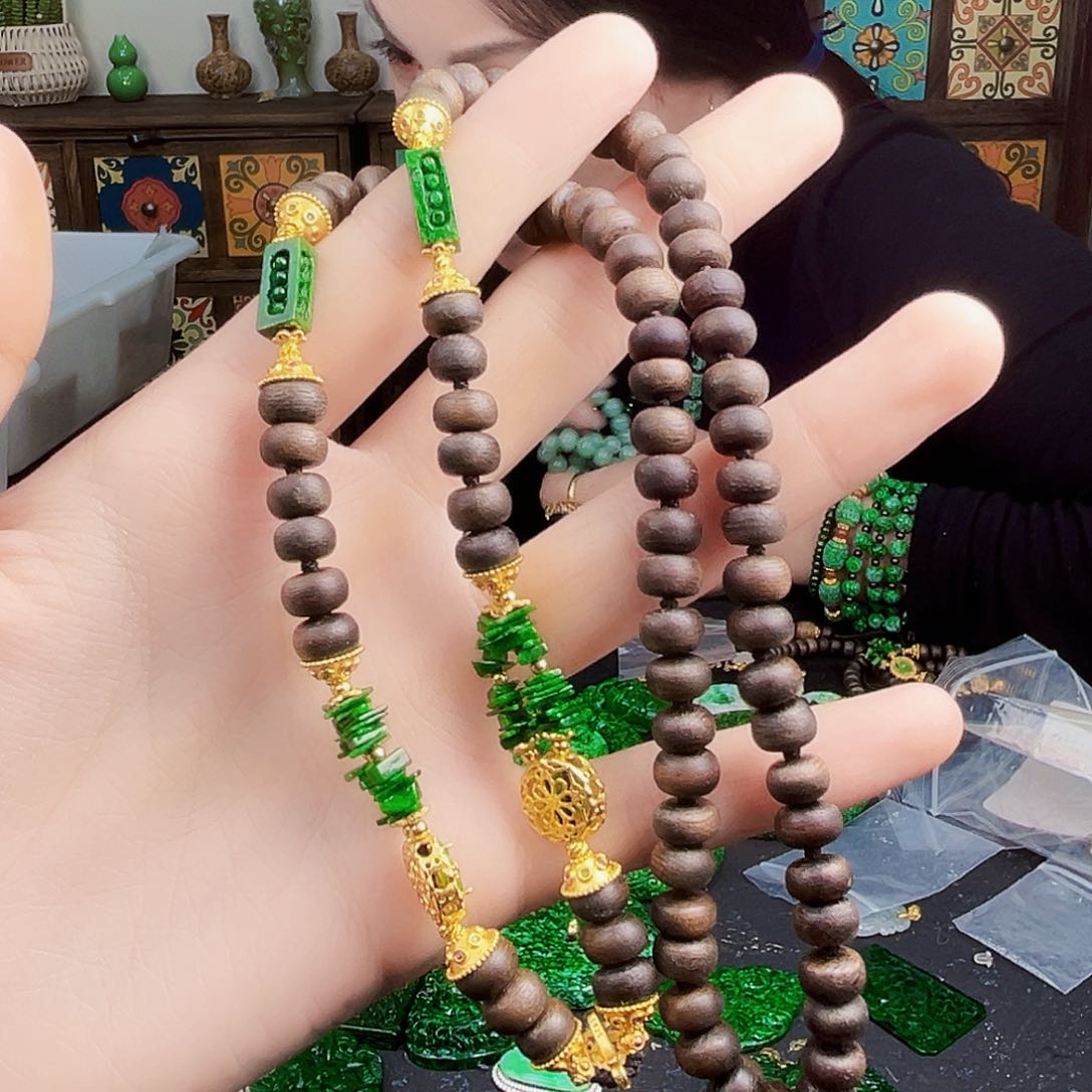 颈饰银S925镶嵌翡翠多样性