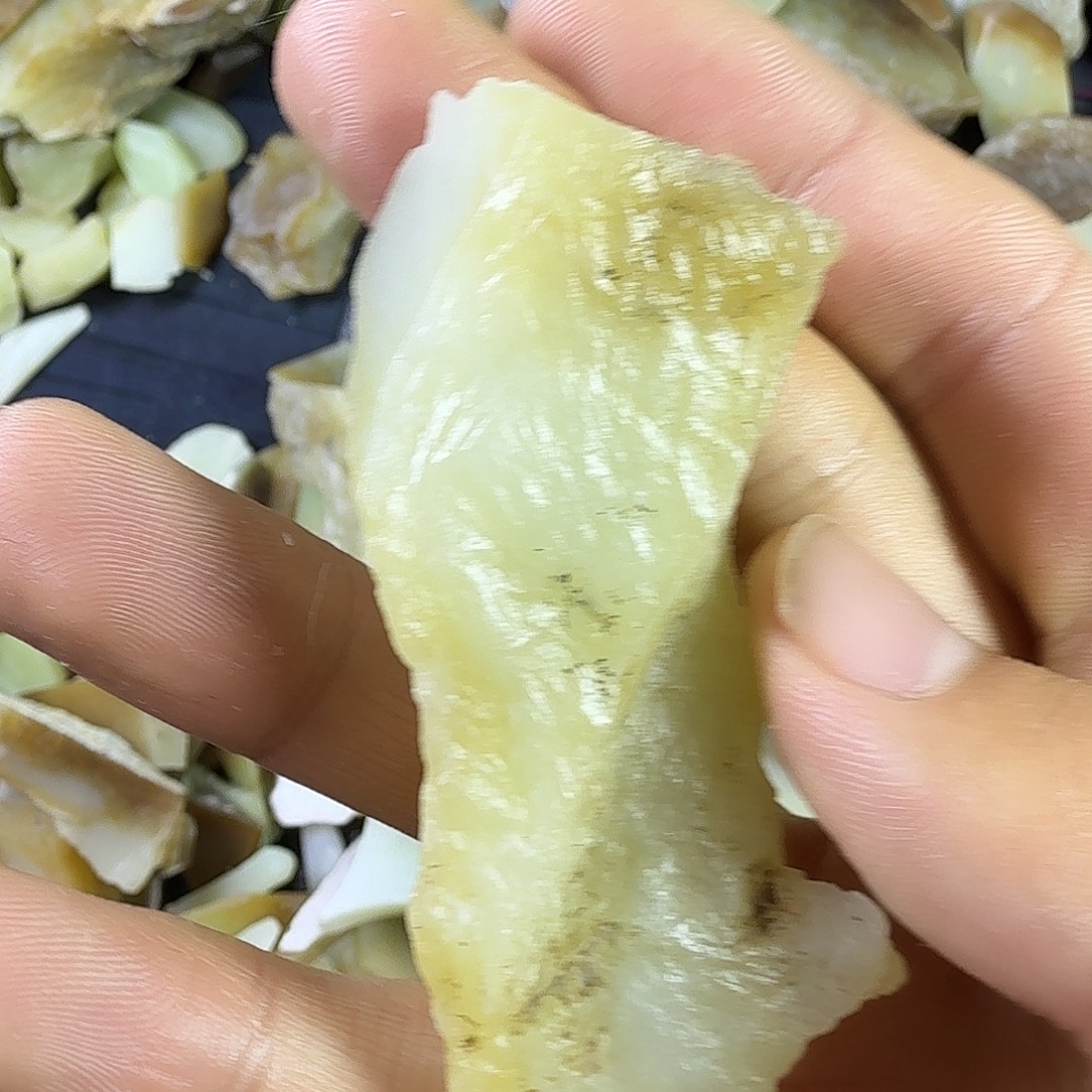 和田玉（糖玉）未镶嵌挂件