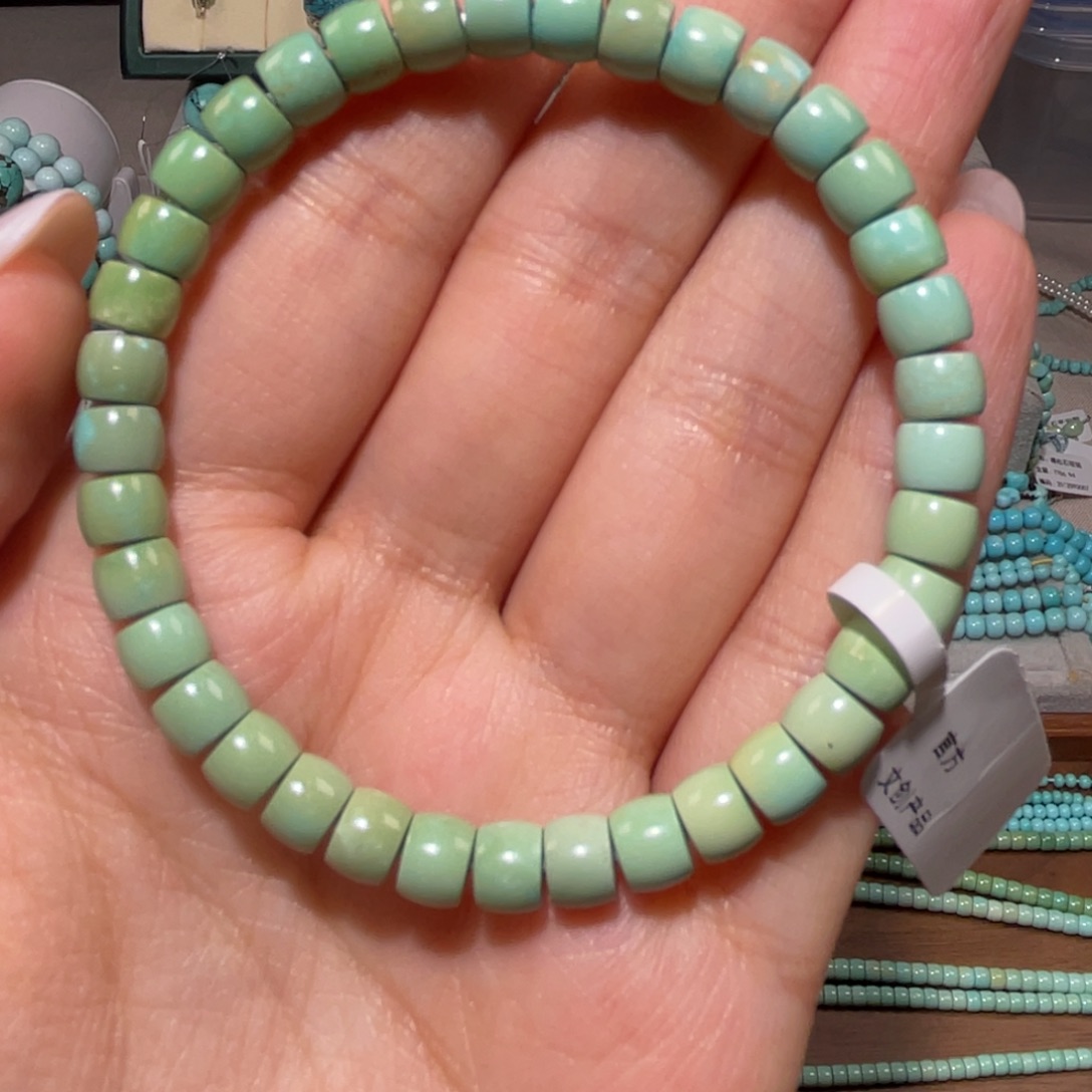 绿松石未镶嵌直切手串