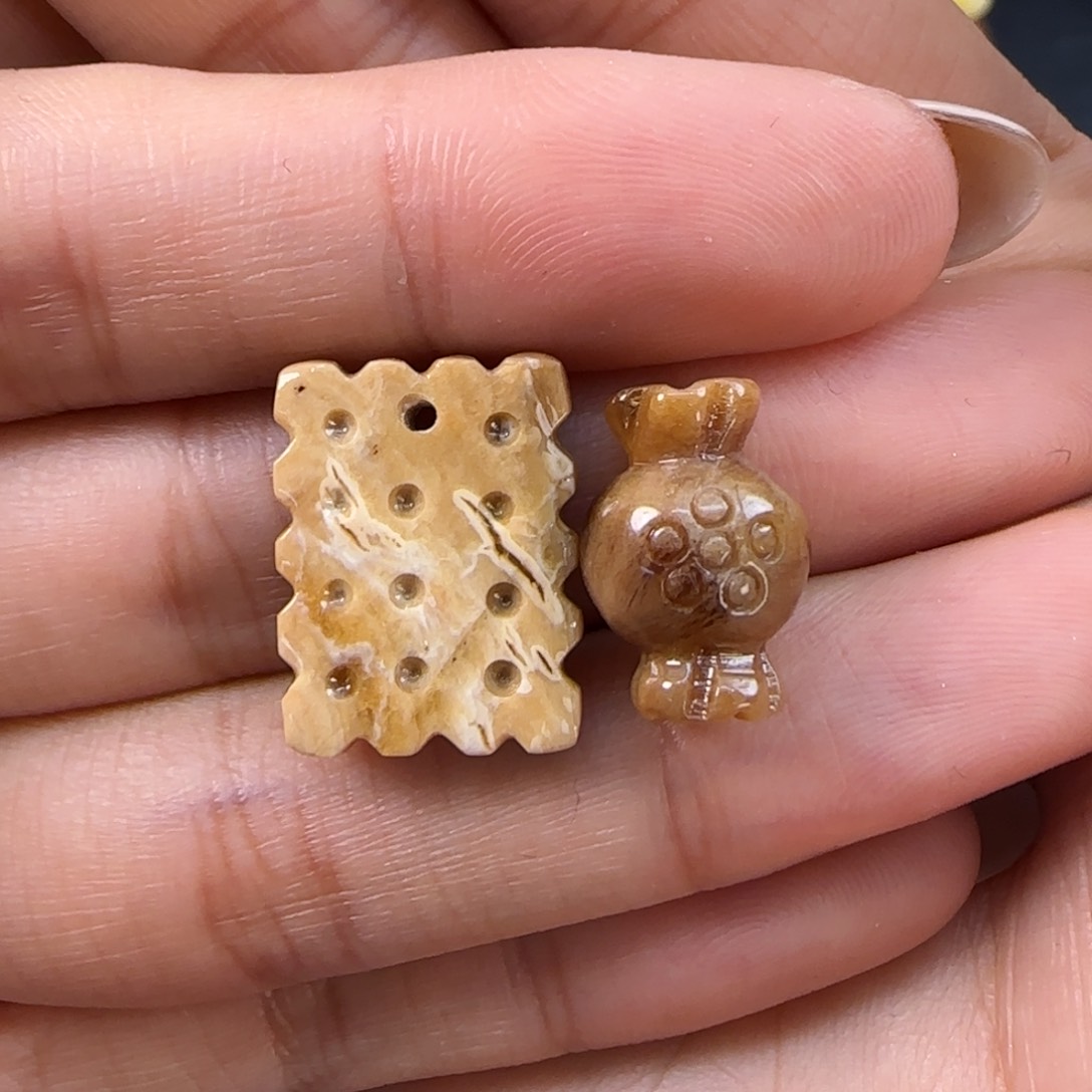 琥珀未镶嵌珠宝奇石青*