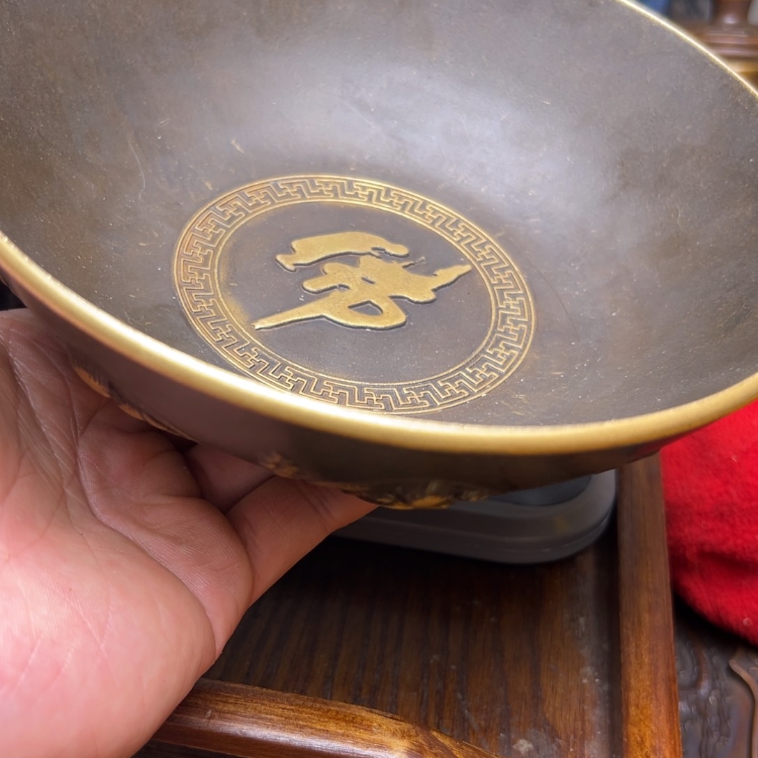 精美铜器，点击下单