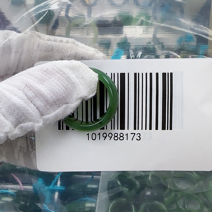 和田玉未镶嵌戒指包容