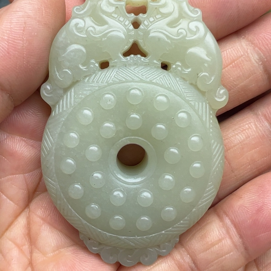 和田玉（糖玉）未镶嵌把件