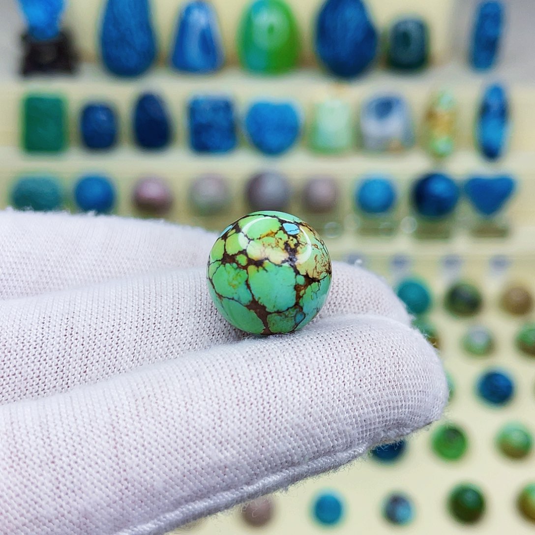 绿松石绿松石未镶嵌