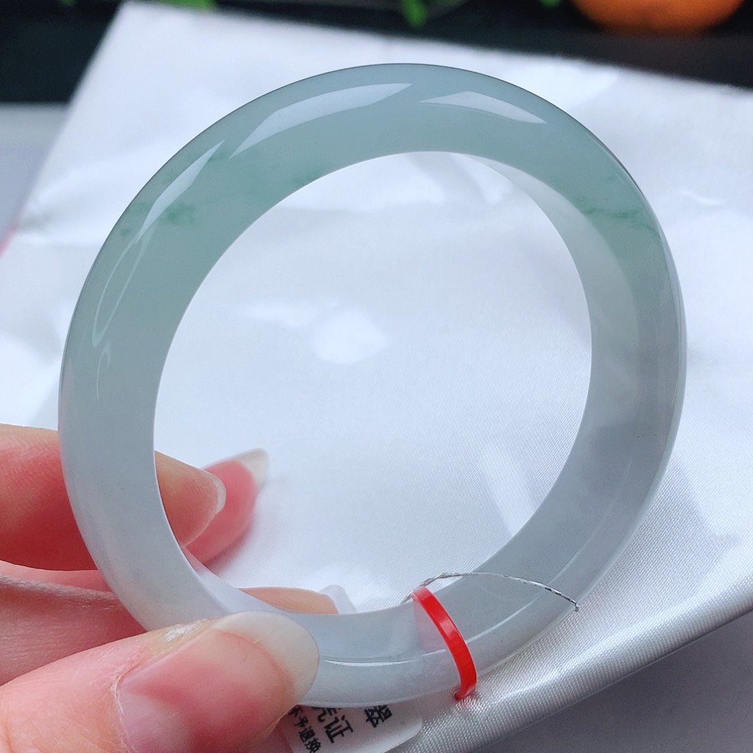 翡翠手镯未镶嵌55+圈