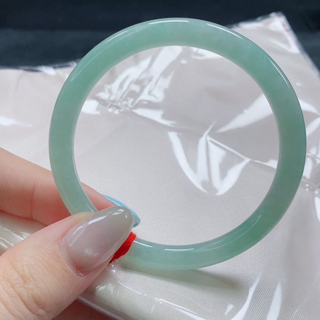 【闪购商品】未镶嵌手镯（圆镯）翡翠418号