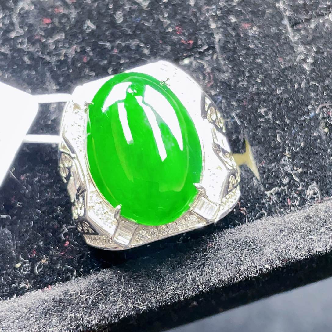 翡翠颈饰未镶嵌71，