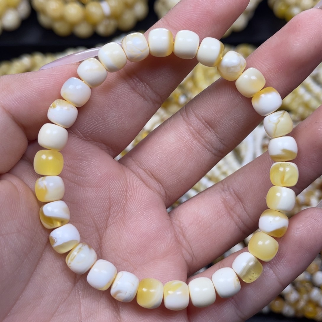 蜜蜡未镶嵌珠宝奇石7m